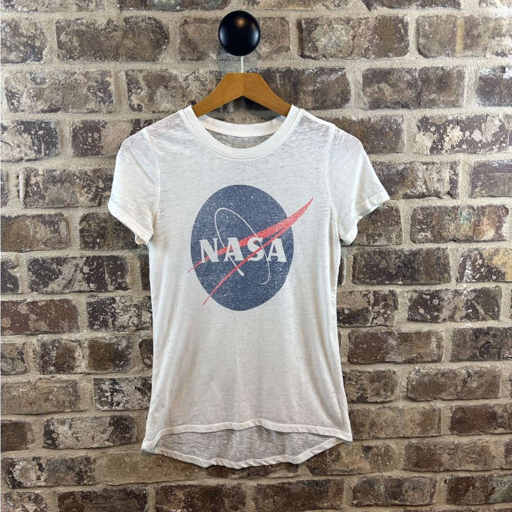 Zoe + Liv NASA Graphic Fitted Short Sleeve Hi/Lo Burnout TShirt Womens Sz XS